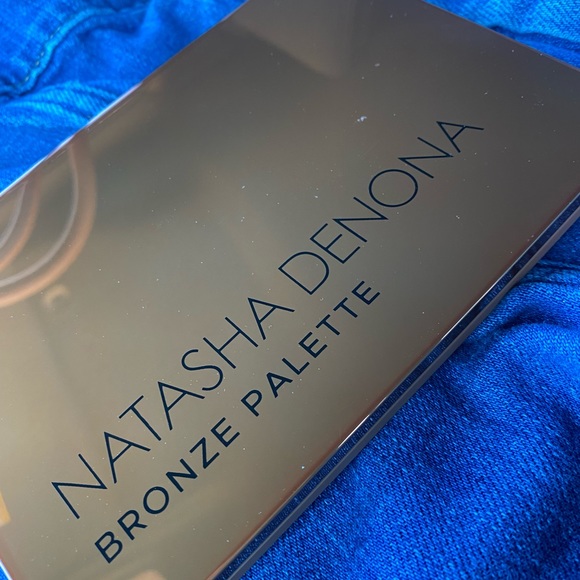 NEW IN BOX 💫 NATASHA DENONA BRONZE PALETTE - Picture 2 of 5